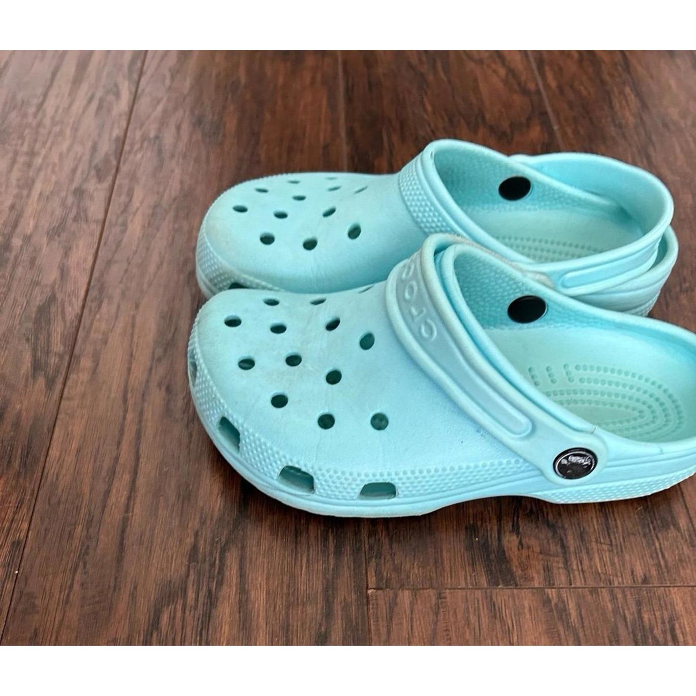 Crocs